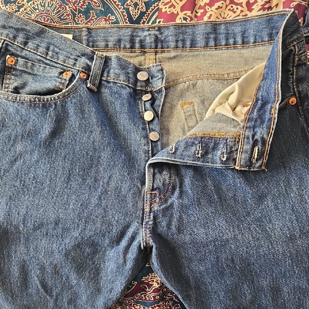 Levi's 501 men's Classic Blue Straight Jeans